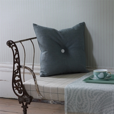 nina-campbell-ncw4064-kentwell